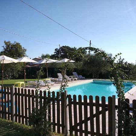 Agriturismo Al Rifugio Divino Belvedere Ostrense Bagian luar foto