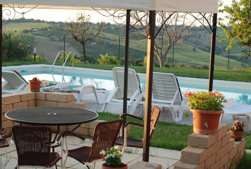 Agriturismo Al Rifugio Divino Belvedere Ostrense Bagian luar foto