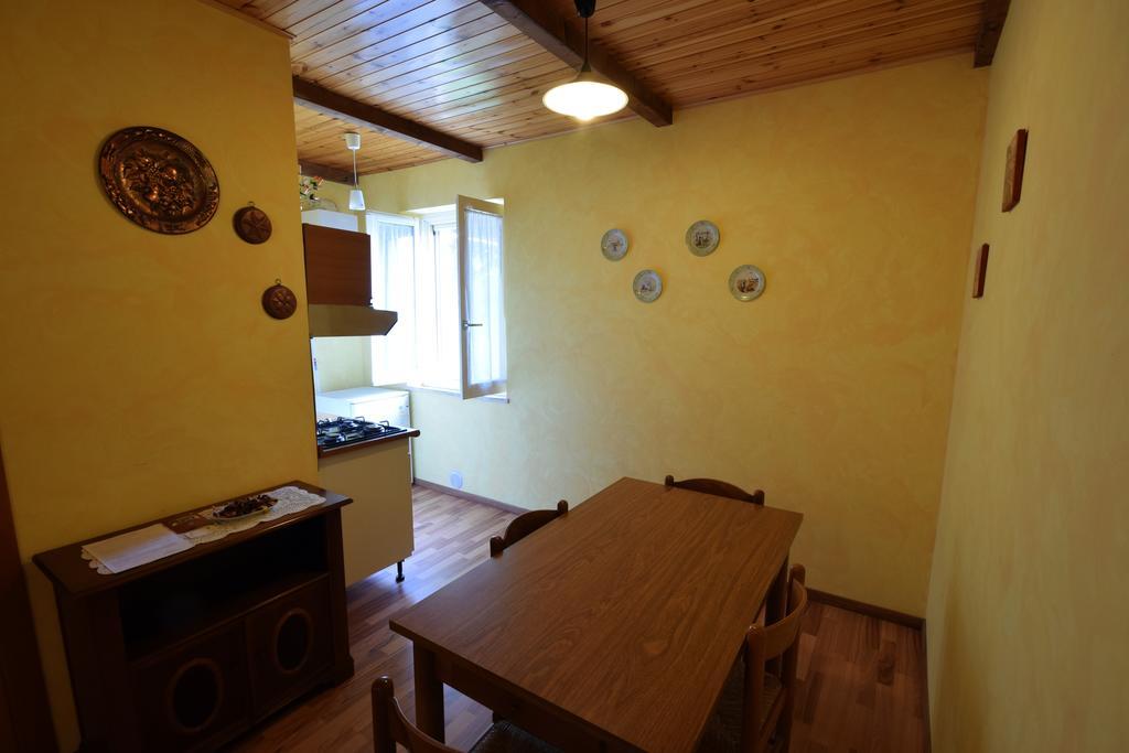 Agriturismo Al Rifugio Divino Belvedere Ostrense Bagian luar foto