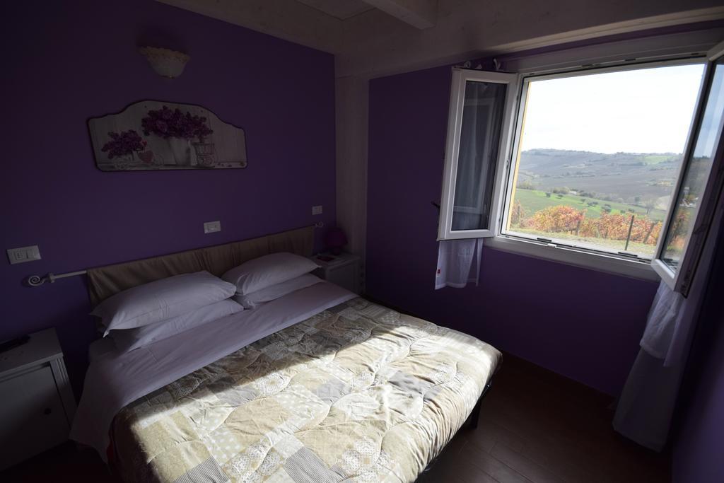 Agriturismo Al Rifugio Divino Belvedere Ostrense Bagian luar foto