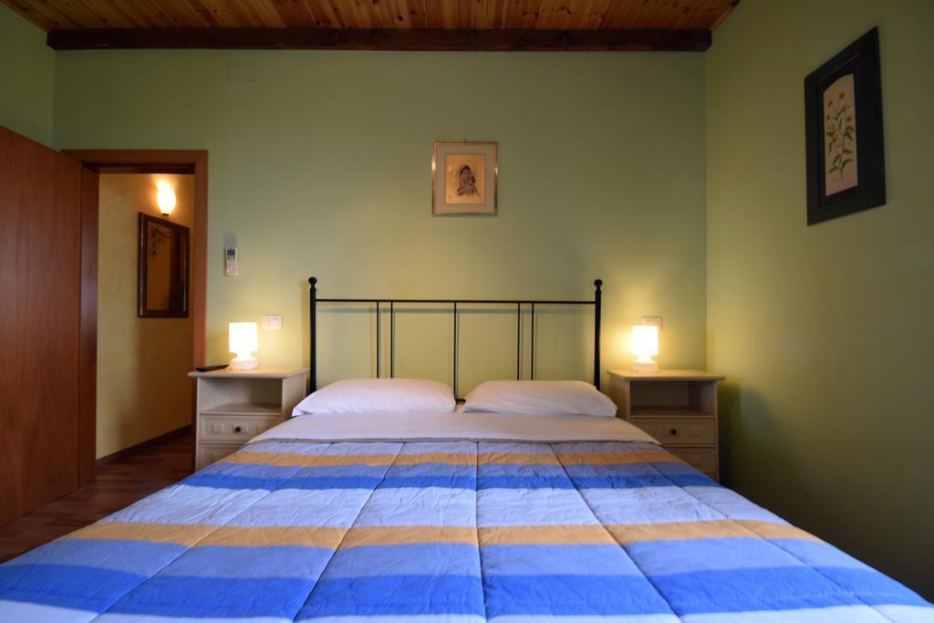Agriturismo Al Rifugio Divino Belvedere Ostrense Bagian luar foto